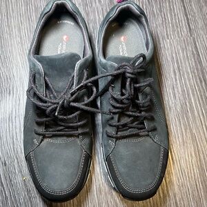 Clark’s Women  Black Waterproof Shoes
